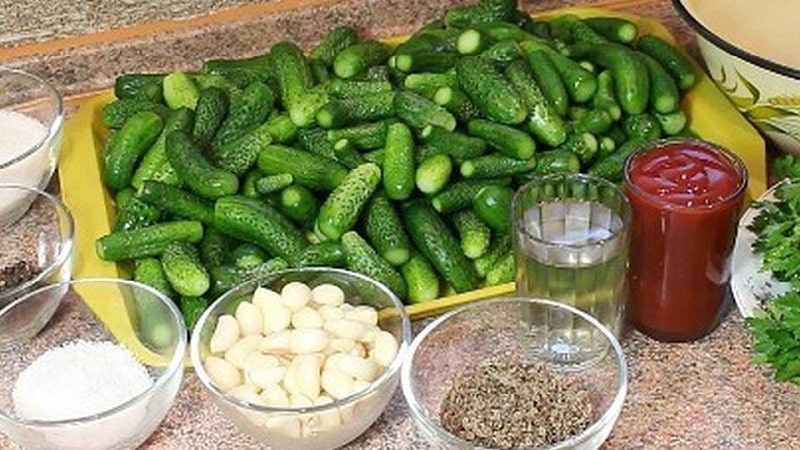 7 pinakamasarap na recipe para sa mga de-latang cucumber at gherkin