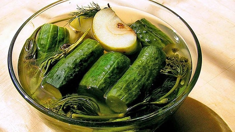 How to quickly and tasty cook lightly salted cucumbers