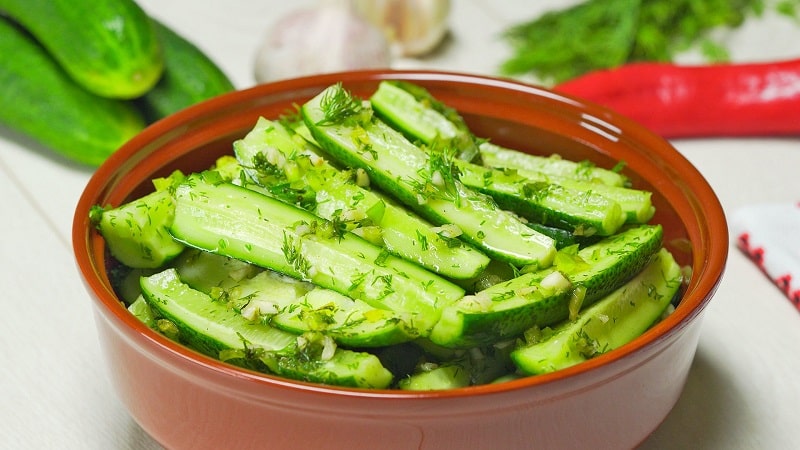 How to quickly and tasty cook lightly salted cucumbers