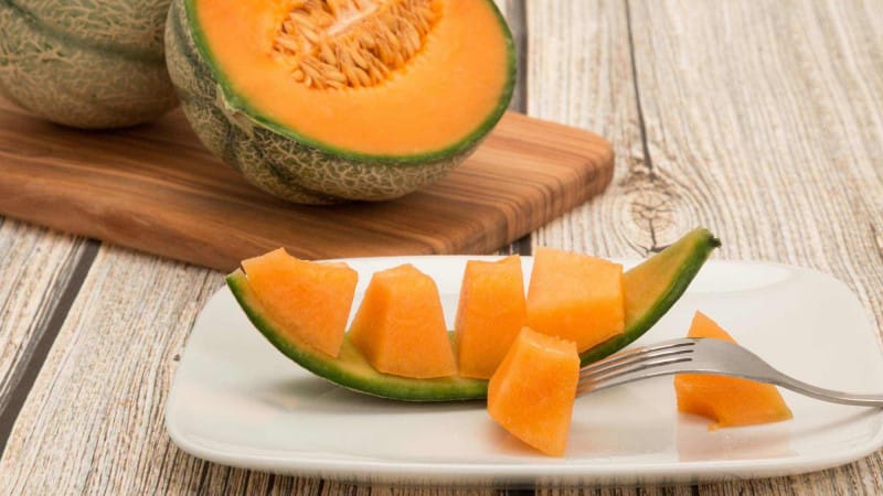 Hvorfor smaker melon bittert og kan du spise det?