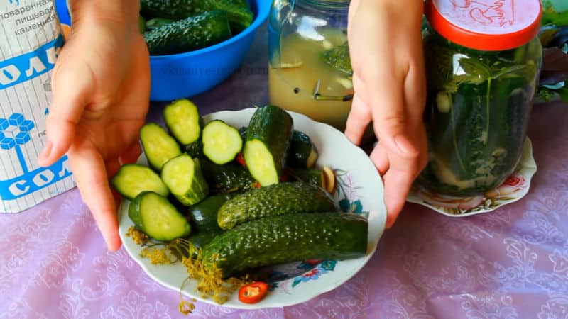 Mga lihim ng mabilis na paghahanda ng mga adobo na mga pipino