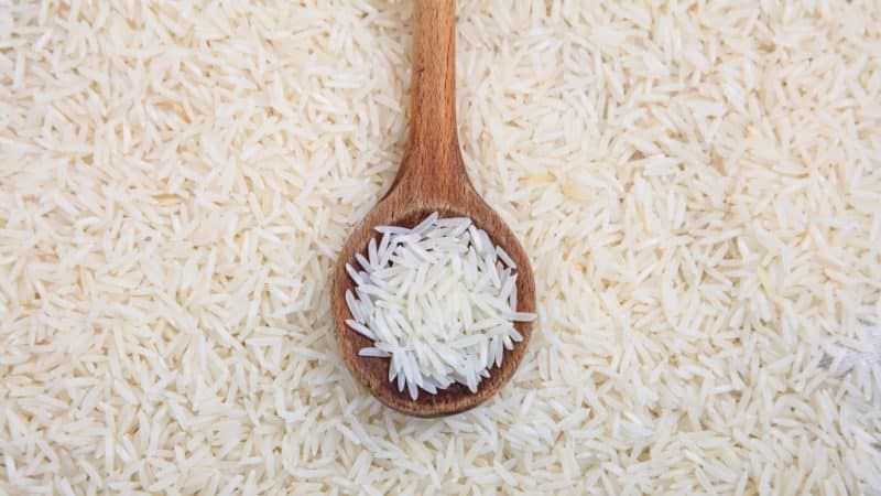 Qual é a diferença entre arroz jasmim e basmati: diferenças na aparência, sabor e uso