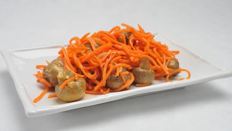 We prepare delicious Korean carrots for the winter without sterilization in jars