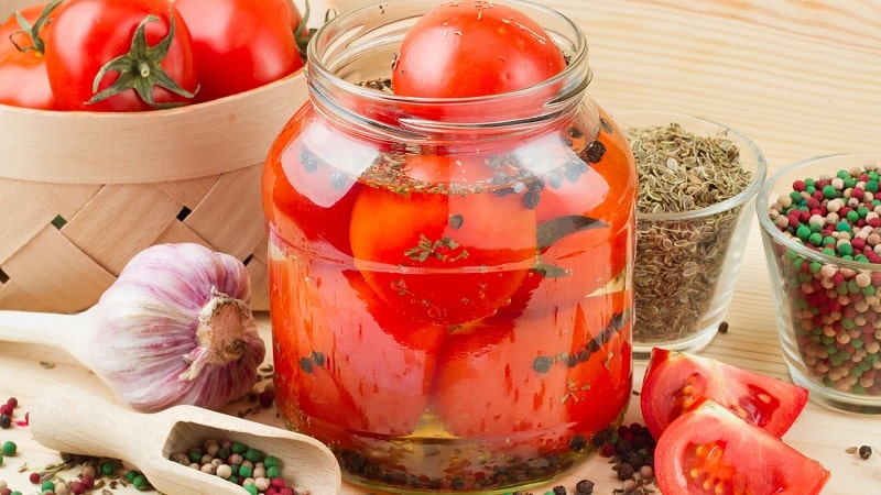 Ricette dal gusto sorprendente per pomodori e sedano per l'inverno