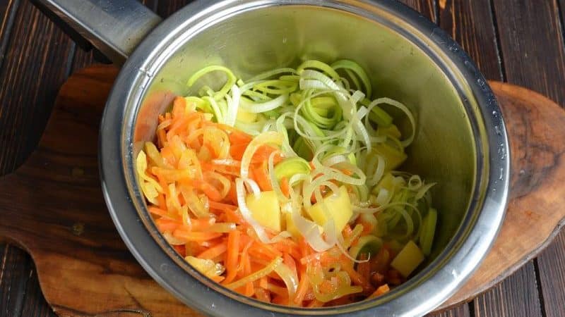 Come cucinare e mangiare correttamente la zuppa di porri per dimagrire