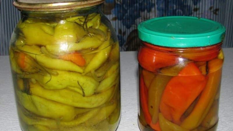 Aperitius salats de bricolatge: preparació de pebrots picants en vinagre per a l'hivern amb mantega