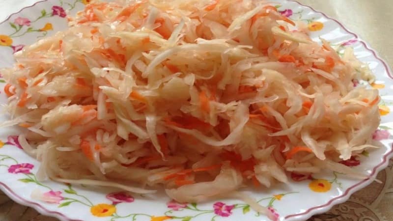 Resipi sauerkraut yang lazat tanpa gula tambahan