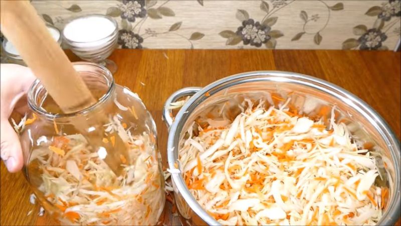 Simple, quick and very tasty recipes for pickling cabbage for the winter