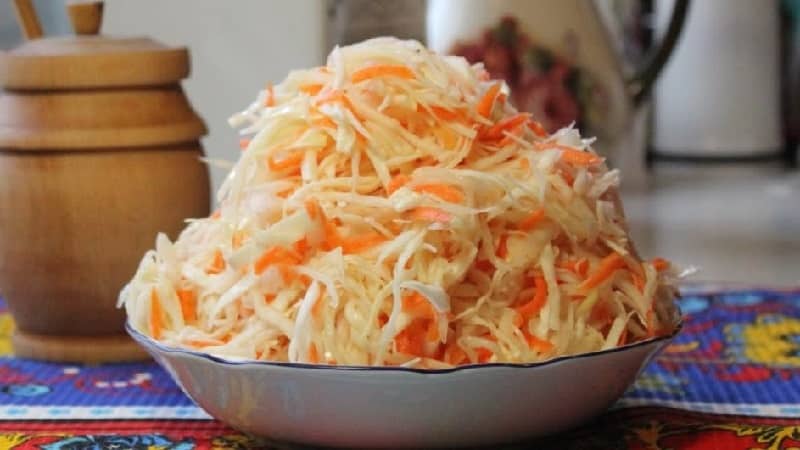 Mabilis at masarap na mga recipe para sa paggawa ng sauerkraut sa loob ng 3 araw