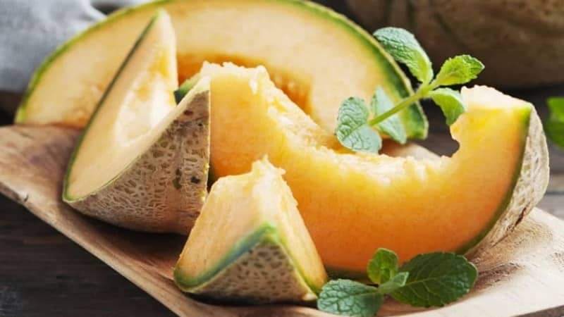 Melon is the best friend for a woman’s body: what are its benefits?