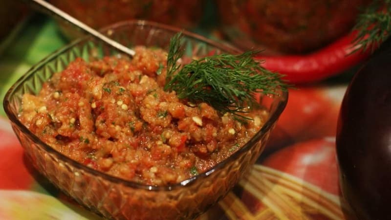 The best recipes for the winter without sterilization: eggplant caviar You will lick your fingers