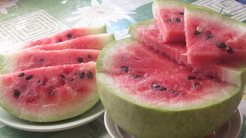 Is it possible to eat pink watermelon and why is it like that?