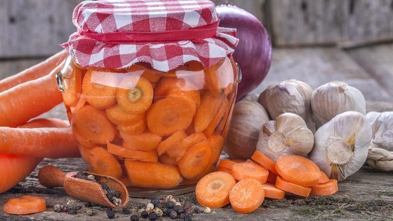 Simple and tasty recipes for pickled carrots