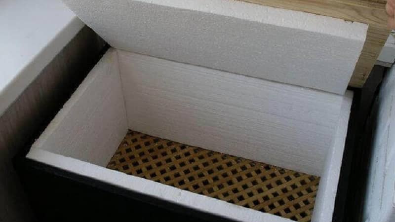 Detailed instructions: how to make a potato storage box on the balcony