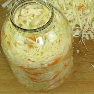 How to prepare cabbage with aspirin for the winter in a 3-liter jar, tasty and simple