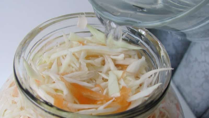 Simple and tasty recipes for pickling cabbage in brine with salt and sugar