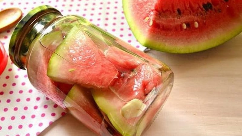 Recipes for canned watermelons for the winter without sterilization