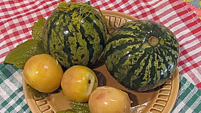 Delicious recipes for soaked watermelons: in a pan, jar and barrel