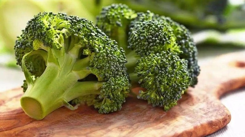 De délicieuses recettes pour préparer du brocoli mariné pour l'hiver par des femmes au foyer expérimentées