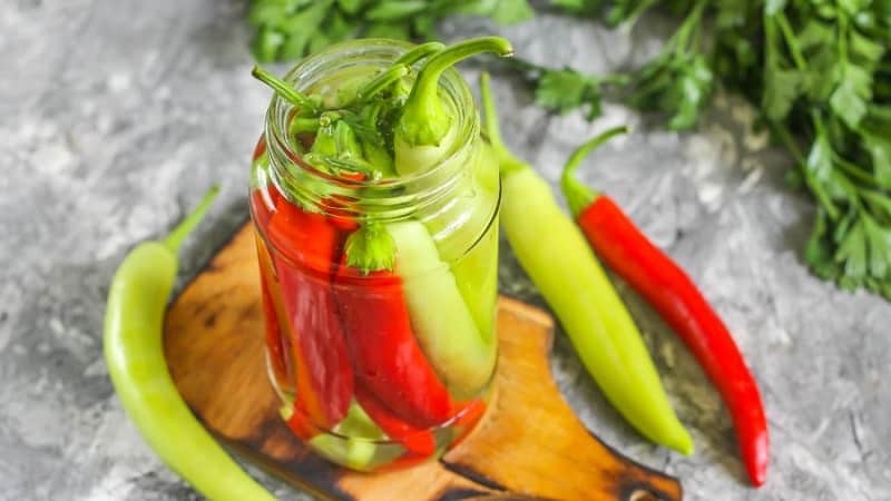 Horúce papriky na zimu sú na smrť: recepty s fotografiami a pokyny na varenie krok za krokom