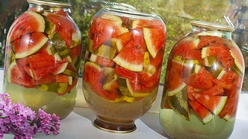 Cómo preparar de forma sencilla y deliciosa sandías en escabeche para el invierno en frascos sin esterilizar