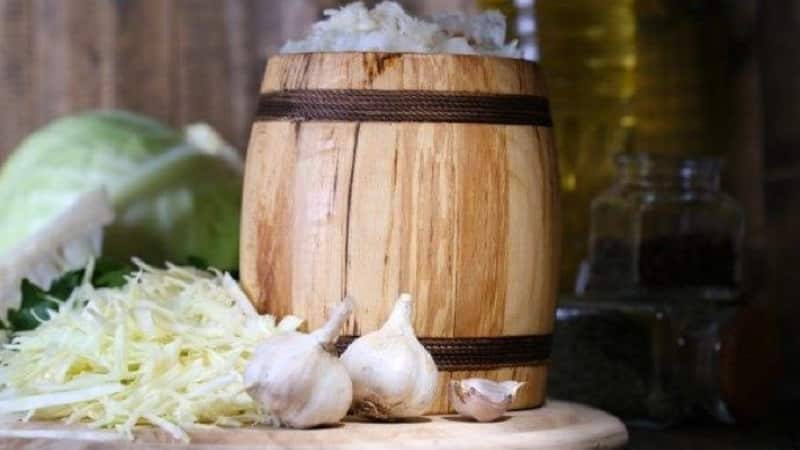 Im Fass eingelegter Kohl: Rezepte und nützliche Tipps