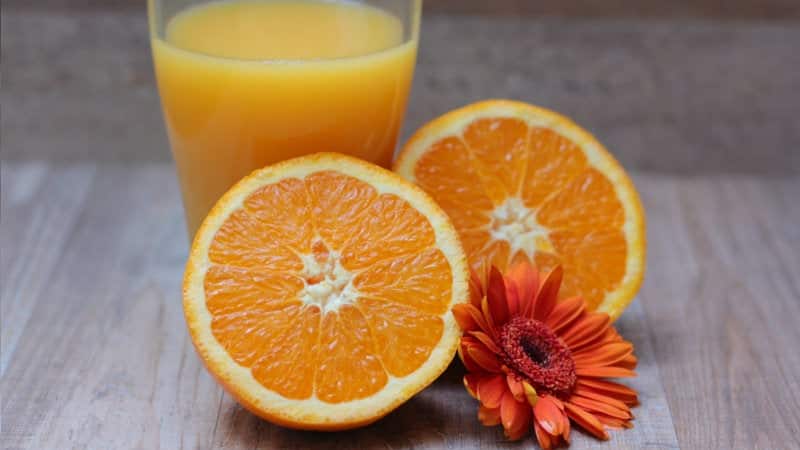 Is it possible to drink orange juice on an empty stomach: the benefits and harms of freshly squeezed citrus