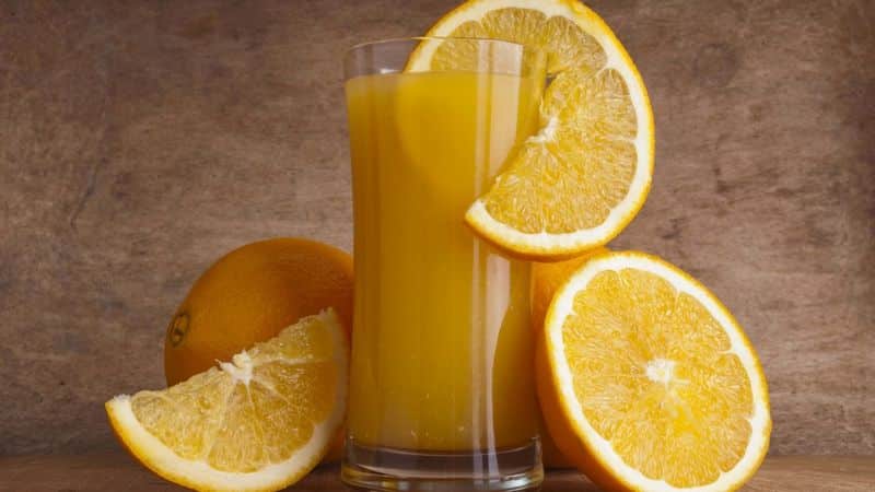 Is it possible to drink orange juice on an empty stomach: the benefits and harms of freshly squeezed citrus