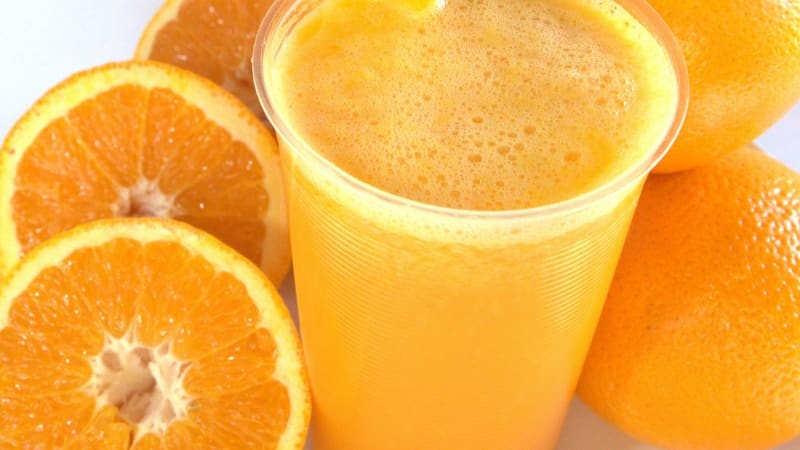 Is it possible to drink orange juice on an empty stomach: the benefits and harms of freshly squeezed citrus