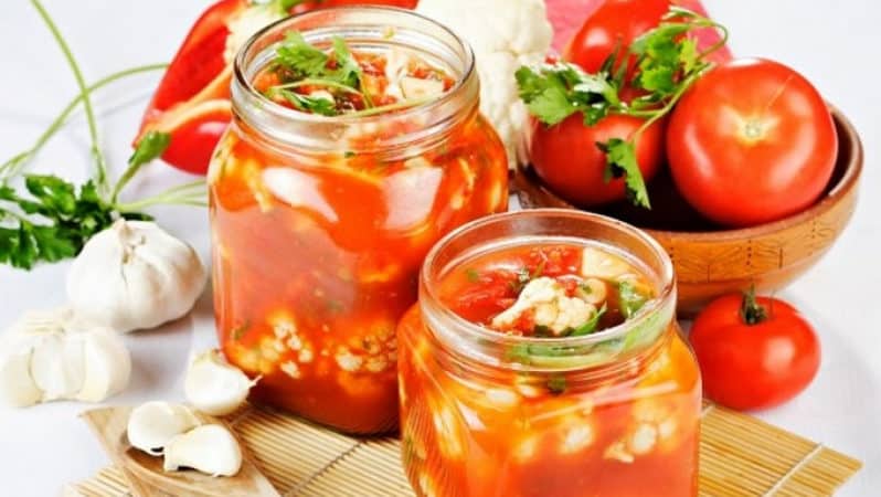 So bereiten Sie Blumenkohl in Tomatensaft für den Winter zu: Rezepte