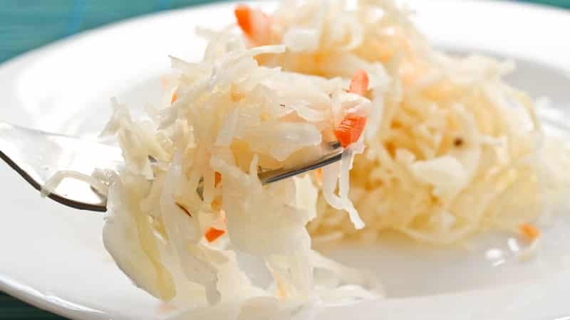 Bagaimana untuk menurunkan berat badan dengan mudah dengan diet sauerkraut