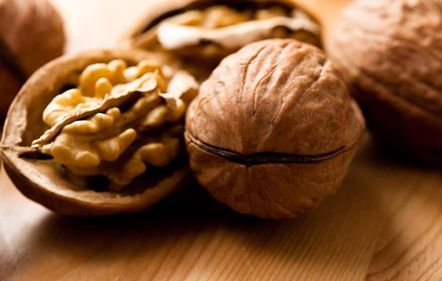 Makan walnut untuk penurunan berat badan: adakah mungkin untuk makan dan dalam kuantiti berapa?