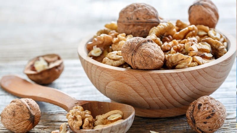 Eating walnuts for weight loss: is it possible to eat and in what quantity?