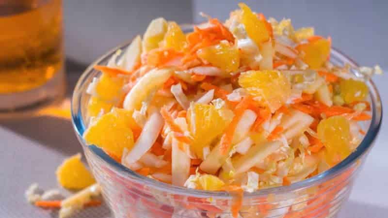 Useful properties of grated carrots with sour cream