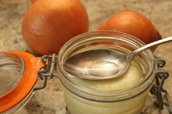 Como usar corretamente o suco de cebola com mel para limpar os vasos sanguíneos, avaliações de eficácia