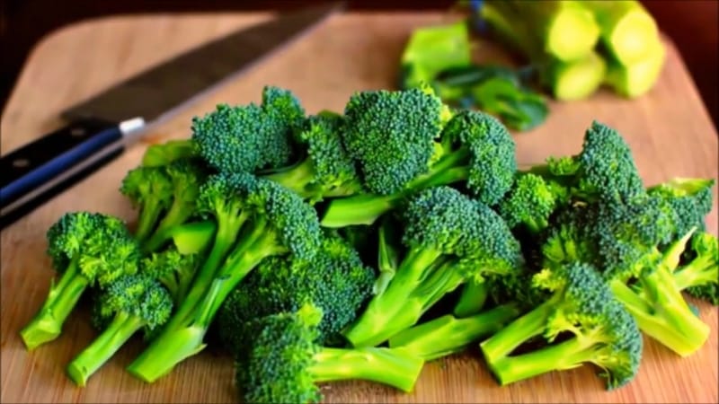 Composition, benefits and harms of broccoli