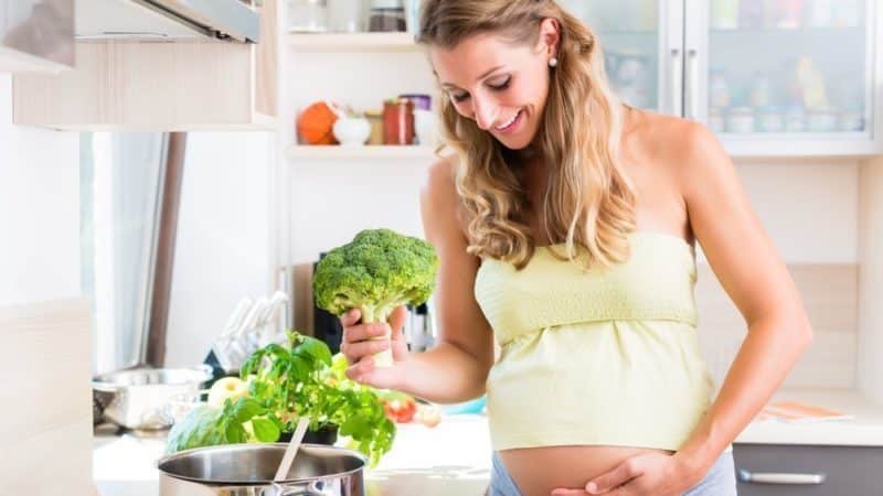 È possibile mangiare broccoli durante la gravidanza, in quale forma e quantità?