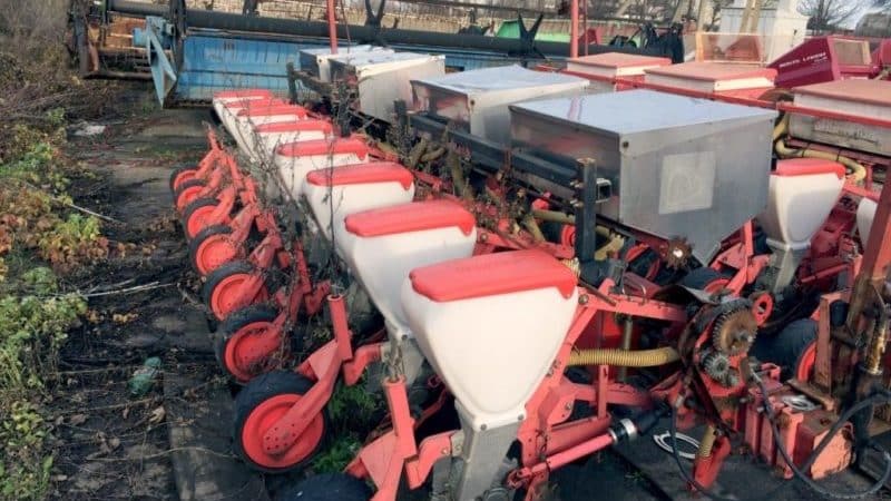 What is a corn seeder: operating principle, review of the best models and instructions for making it yourself