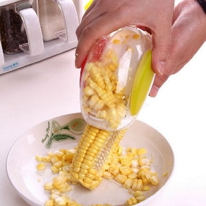 How to peel corn from grains at home: the best life hacks for quickly processing the vegetable