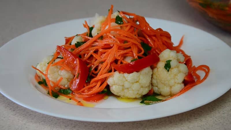 Coliflor en escabeche para el invierno.