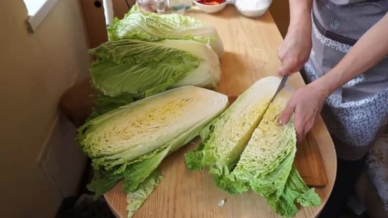 The simplest and most delicious recipes for salting Chinese cabbage at home