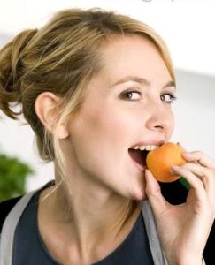 Is it possible to eat apricots when losing weight and how to use them in diets