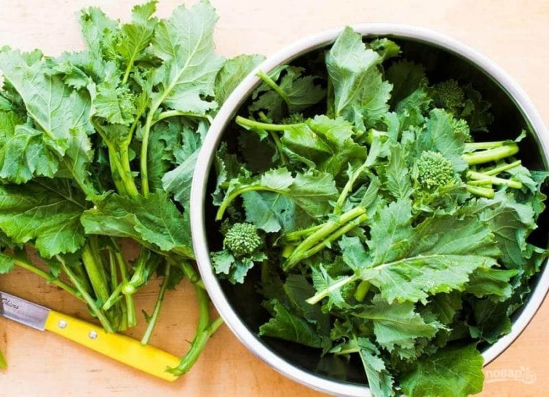 puoi mangiare le foglie dei broccoli?